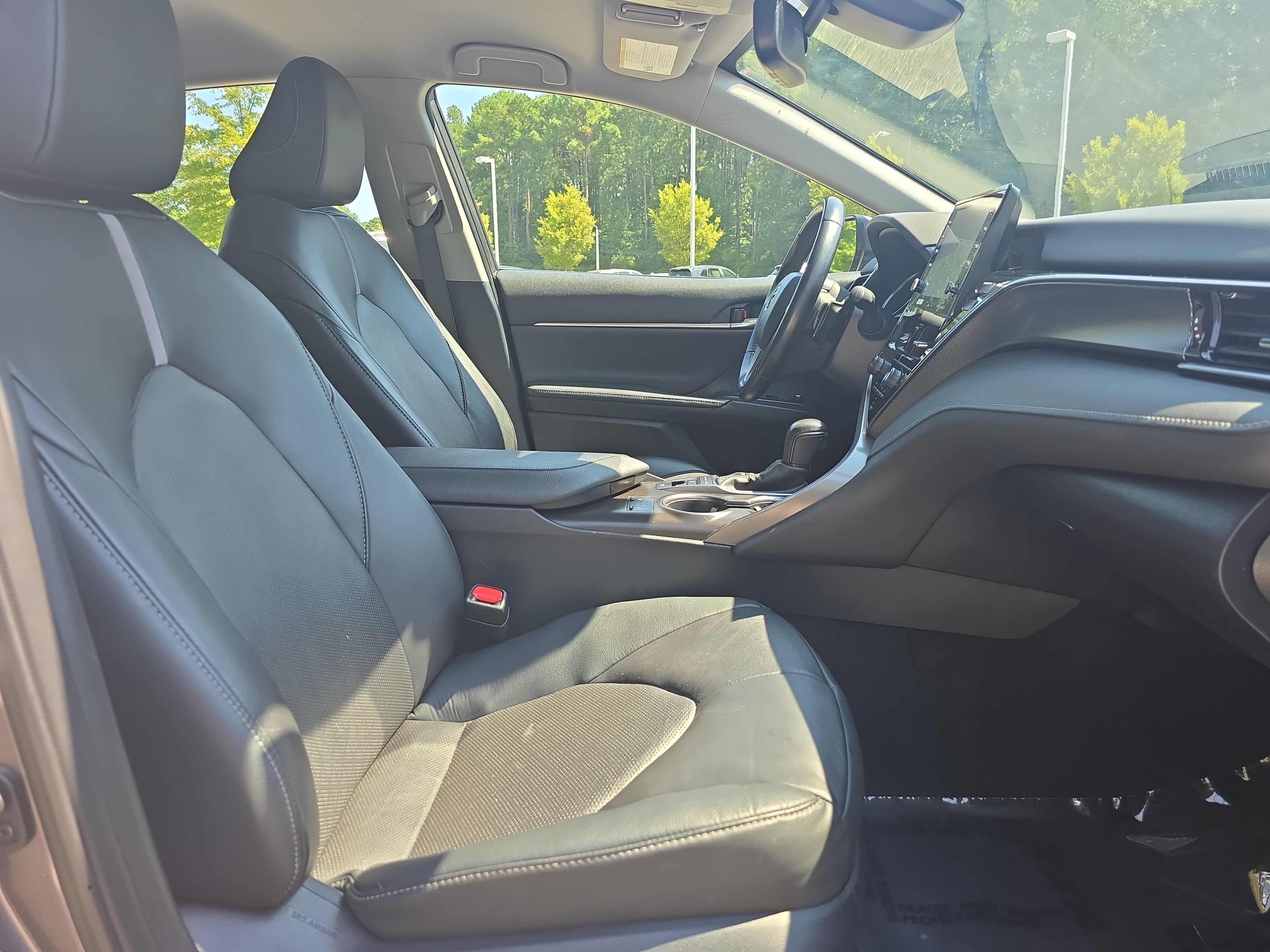 Used 2024 Toyota Camry XSE FWD image 10