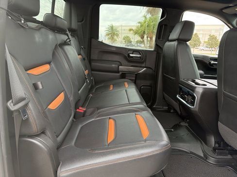 Used 2022 GMC Sierra 1500 AT4 w/ AT4 Premium Package image 18
