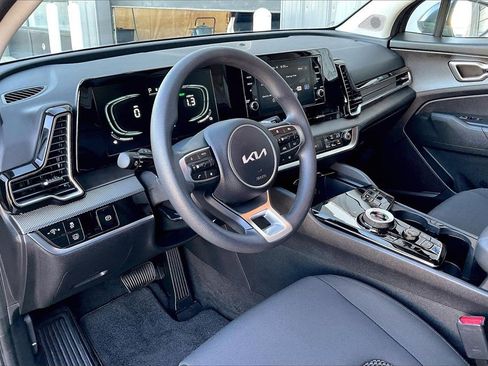 Certified 2025 Kia Sportage LX image 14