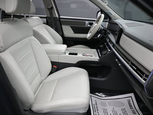 Used 2024 Hyundai Santa Fe Limited image 36