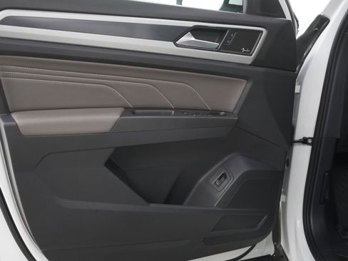 Used 2023 Volkswagen Atlas Cross Sport SEL Premium R-Line image 18