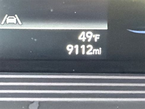 Used 2024 Hyundai Venue SE image 27