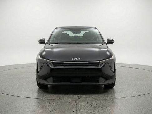 Used 2025 Kia K4 LXS image 2