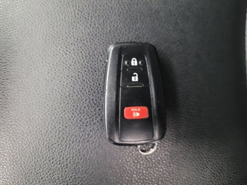 Used 2022 Toyota 4Runner TRD Off-Road Premium image 32