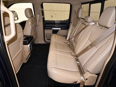 Certified 2019 Ford F350 Lariat w/ Lariat Ultimate Package image 17