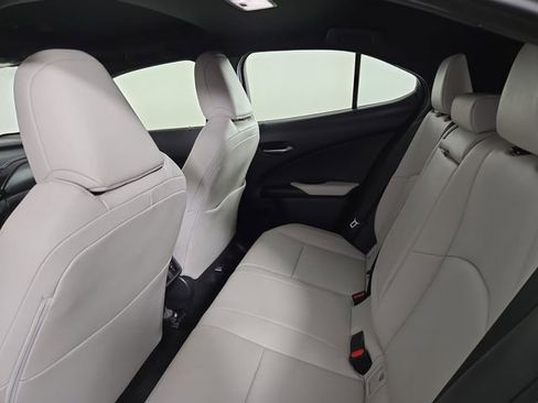 Used 2022 Lexus UX 250h w/ Premium Package image 16