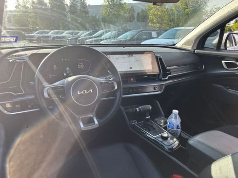 Used 2024 Kia Sportage EX FWD image 6