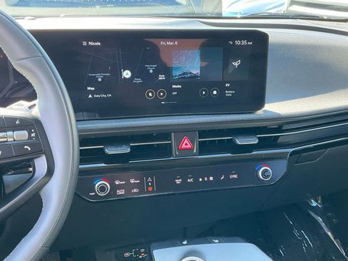 Used 2025 Kia EV6 Light image 42