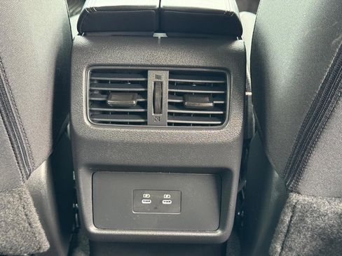 Used 2024 Nissan Rogue SV image 16