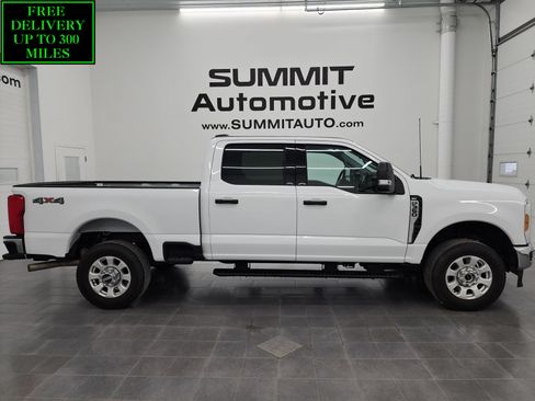 Used 2023 Ford F350 XLT image 1