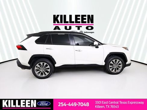 Used 2021 Toyota RAV4 Limited image 9