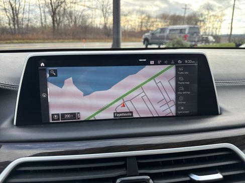 Used 2022 BMW ALPINA B7 xDrive image 24