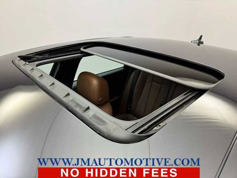 Used 2017 Audi A4 2.0T Premium image 11