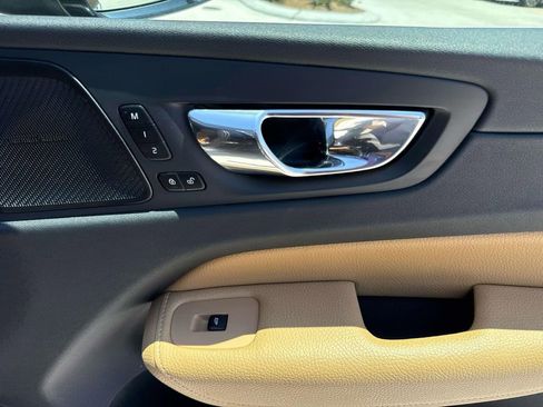 Used 2019 Volvo XC60 T5 Inscription FWD image 20