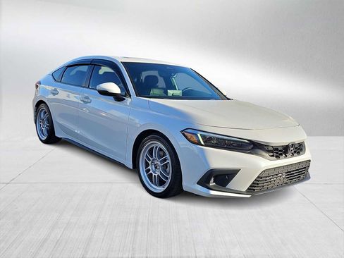 Used 2024 Honda Civic Sport Touring image 2