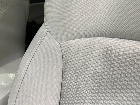 Used 2018 Subaru Forester 2.5i AWD/4WD image 15