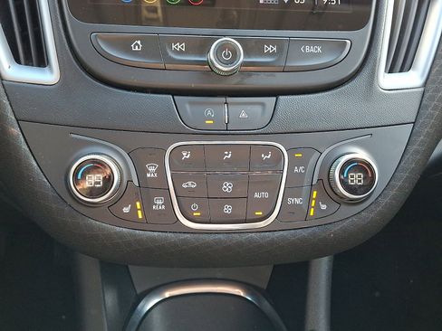 Used 2023 Chevrolet Malibu LT FWD image 14