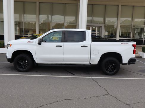 Used 2024 Chevrolet Silverado 1500 LT Trail Boss w/ Protection Package AWD/4WD image 7