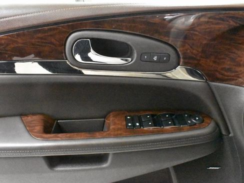 Used 2014 Buick Enclave Leather image 19