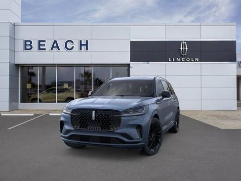 New 2026 Lincoln Aviator Reserve AWD/4WD image 2