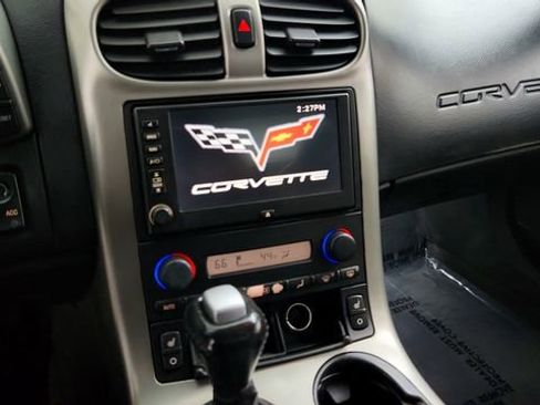 Used 2005 Chevrolet Corvette Base w/ Preferred Equipment Group image 14