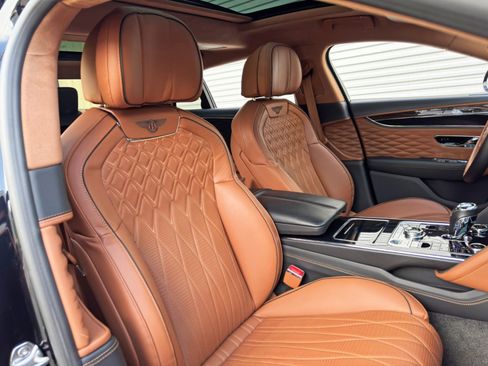 Used 2023 Bentley Flying Spur Azure AWD/4WD image 58