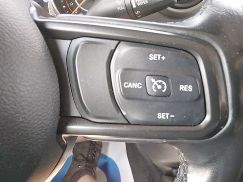 Used 2021 Jeep Gladiator Sport AWD/4WD image 21