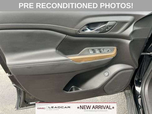 Used 2023 GMC Acadia SLE w/ Driver Convenience Package AWD/4WD image 21