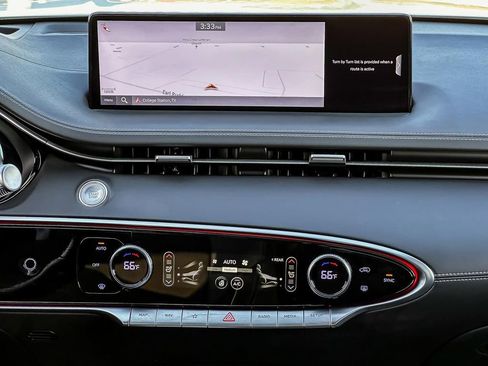 Used 2022 Genesis GV70 3.5T Sport w/ Sport Prestige Package image 31