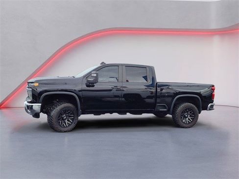 Used 2024 Chevrolet Silverado 2500 LT w/ Safety Package image 8
