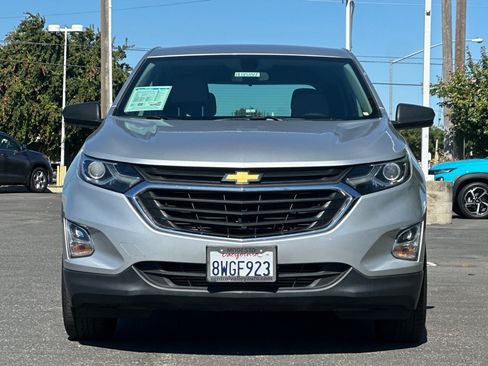 Used 2019 Chevrolet Equinox LS FWD image 9