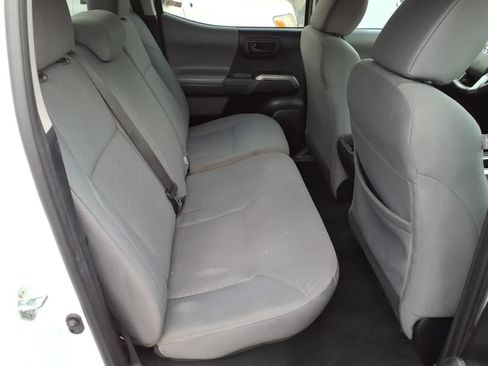 Used 2021 Toyota Tacoma SR5 RWD image 12