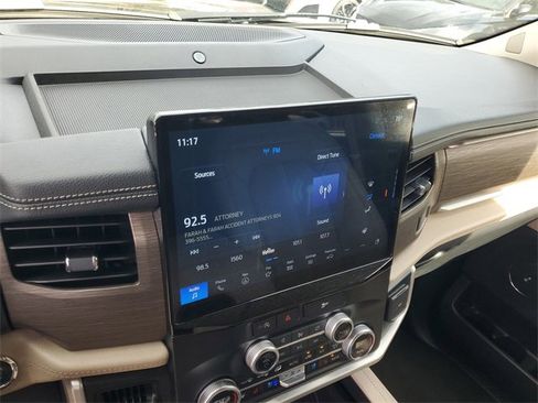 Used 2024 Ford Expedition Max Limited image 20