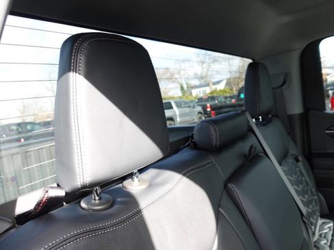 Used 2024 GMC Sierra 1500 Elevation image 30