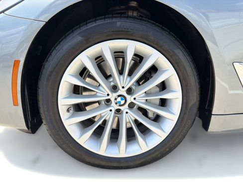Used 2023 BMW 530i w/ Convenience Package RWD image 13