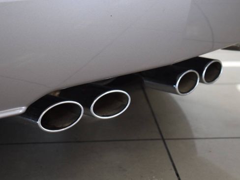 Used 2005 Cadillac XLR RWD image 43