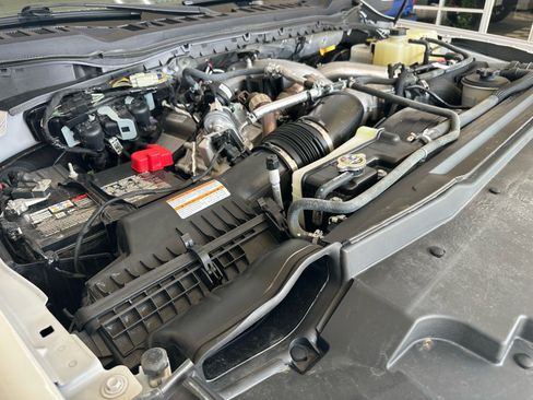 Used 2023 Ford F250 Lariat w/ Lariat Ultimate Package AWD/4WD image 19