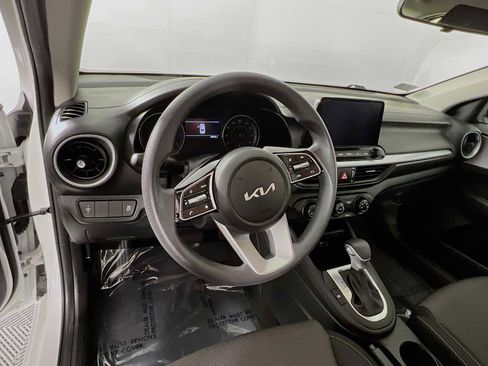 Used 2024 Kia Forte LXS FWD image 11