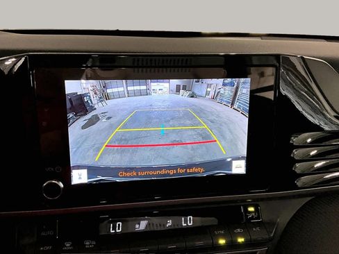Used 2026 Toyota Camry SE FWD image 28