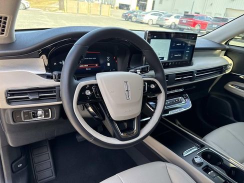 New 2026 Lincoln Corsair Premiere image 31