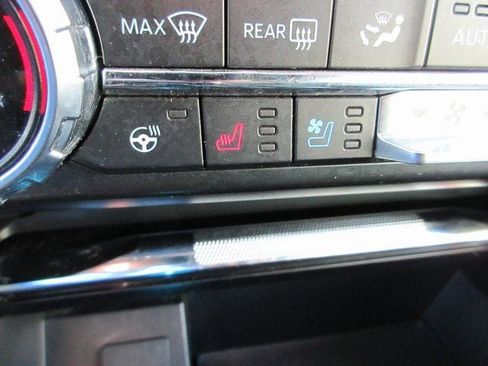 Used 2021 Ford F150 Lariat w/ Equipment Group 502A High image 20