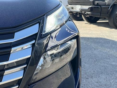 Used 2025 Nissan Rogue SV image 9