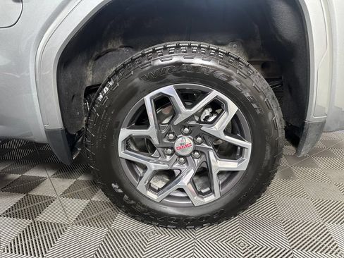 Used 2026 GMC Sierra 1500 SLT w/ SLT Convenience Package AWD/4WD image 13