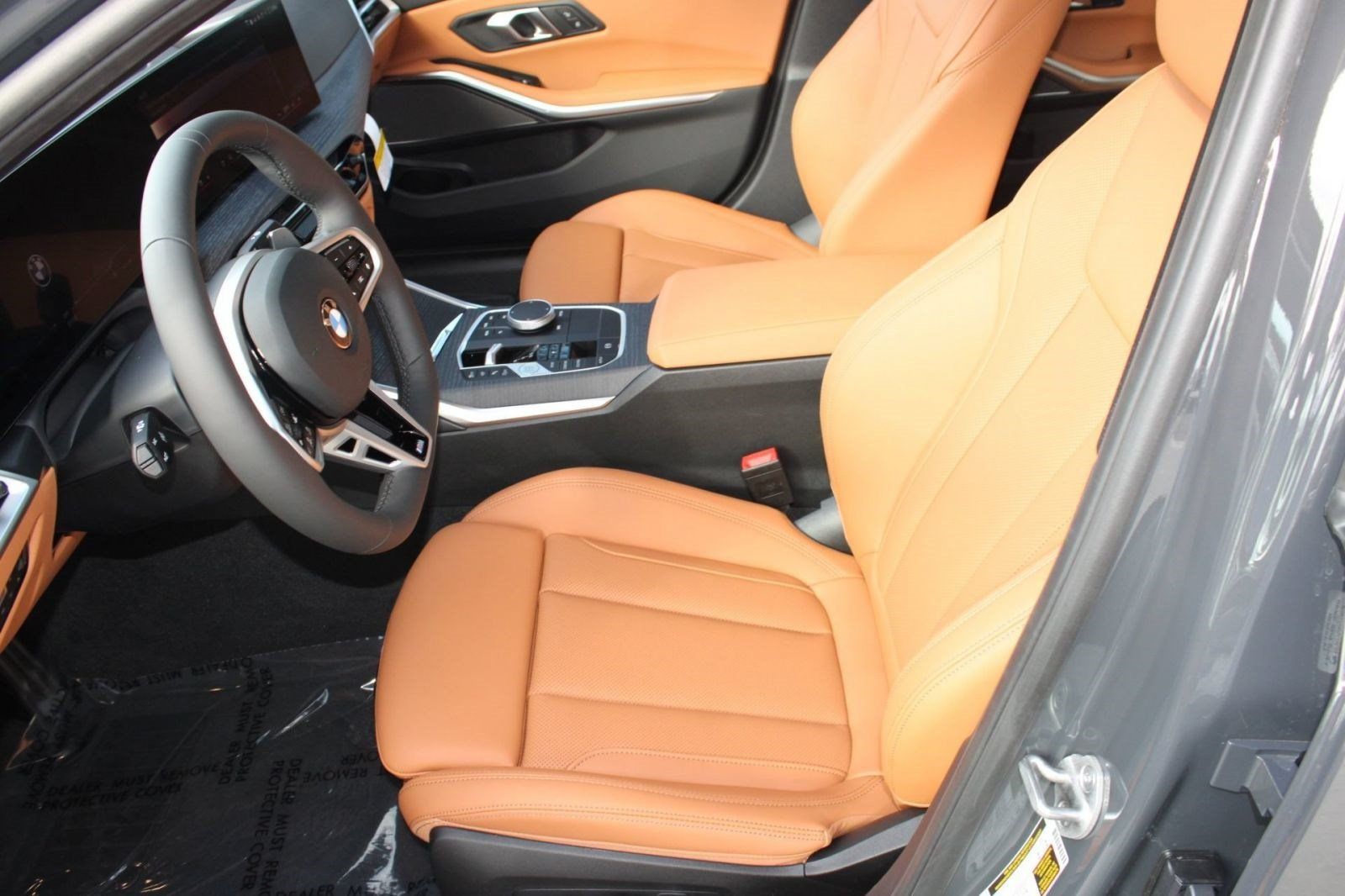 Used 2026 BMW 330i Sedan w/ M Sport Package RWD image 5