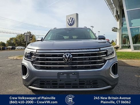Certified 2024 Volkswagen Atlas SE image 4