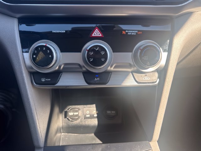 Used 2019 Hyundai Elantra SEL FWD image 23