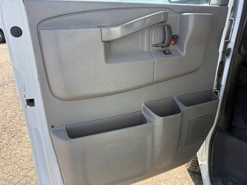 Used 2018 GMC Savana 2500 w/ Driver Convenience Package image 24