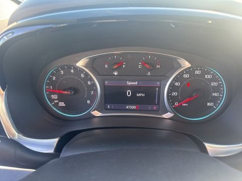 Used 2022 Chevrolet Traverse LT image 15