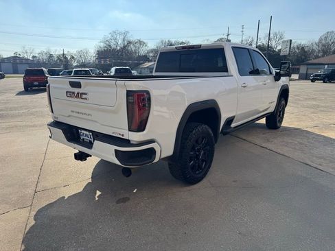 Used 2024 GMC Sierra 2500 AT4 w/ AT4 Preferred Package image 5