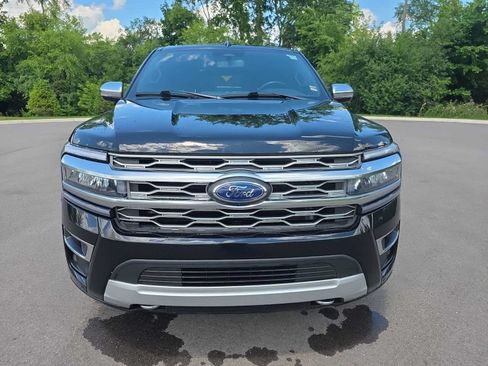 Used 2024 Ford Expedition Platinum AWD/4WD image 2